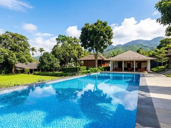 Kolam renang Tjapung Resort